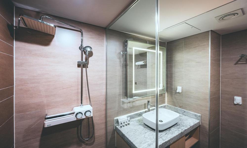 Wonju City Hotel Hyeoksin Ngoại thất bức ảnh