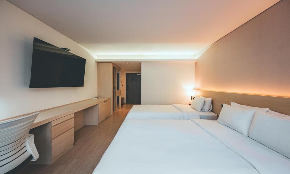 Wonju City Hotel Hyeoksin Ngoại thất bức ảnh
